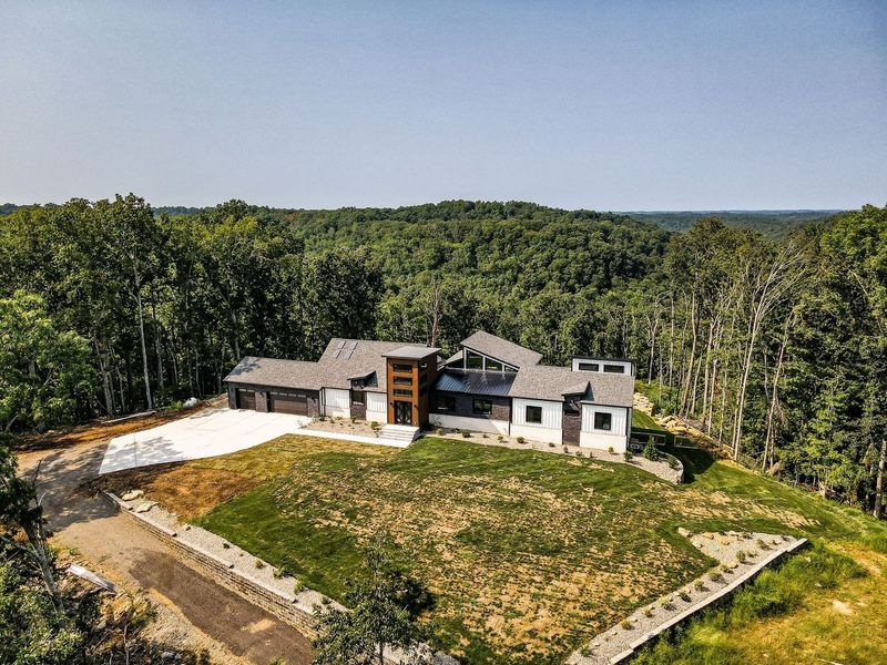 1079 Paiute Trl, Pegram, TN 37143