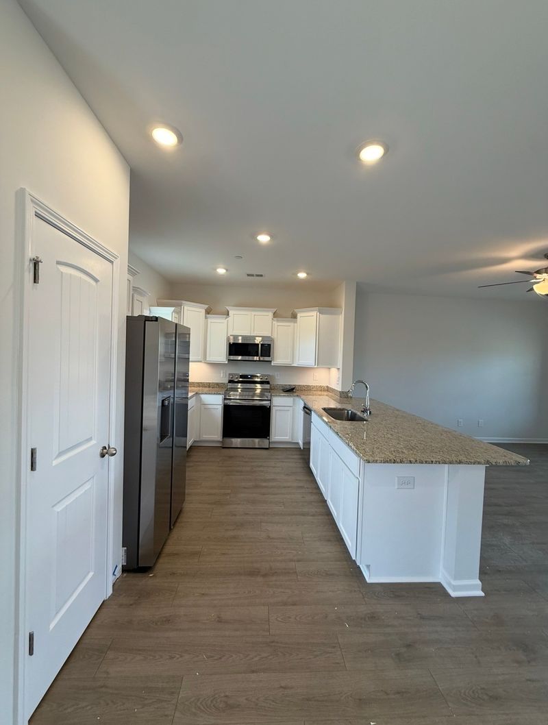 1341 Amber Hills Dr, Ashland City, TN 37015