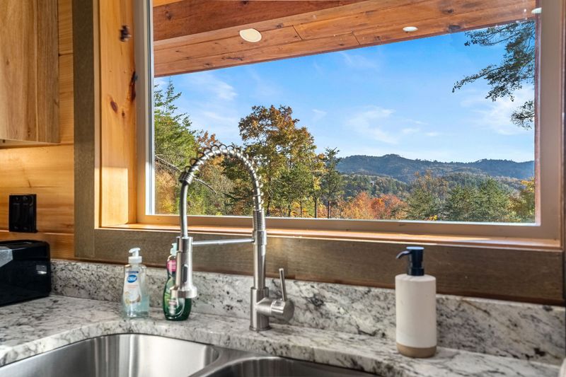2971 Laughing Pine, Sevierville, TN 37862