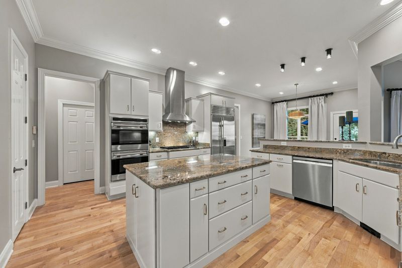 1735 Richbourg Park Dr, Brentwood, TN 37027