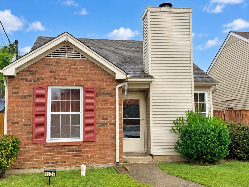 1137 Alandee St, Nashville, TN 37214