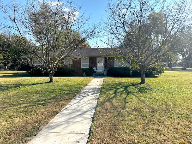 1015 Greenhill St, Murfreesboro, TN 37129