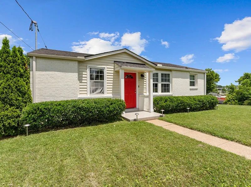109 Ashwood Dr, Columbia, TN 38401