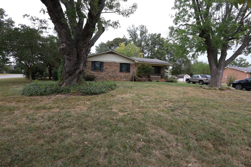 216 Staggs Dr, Portland, TN 37148