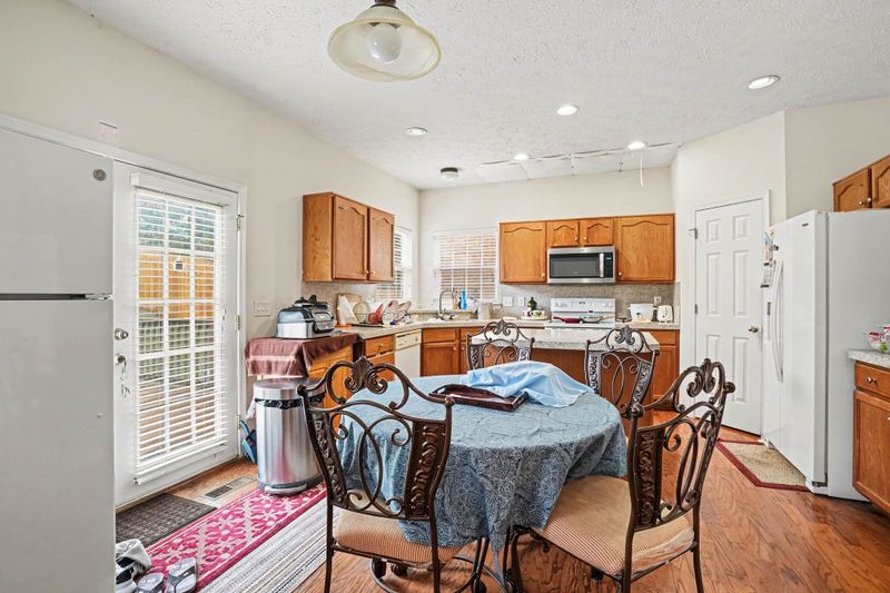 1328 W Running Brook Rd, Nashville, TN 37209