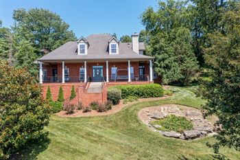 8216 W Chase Ct, Nashville, TN 37221