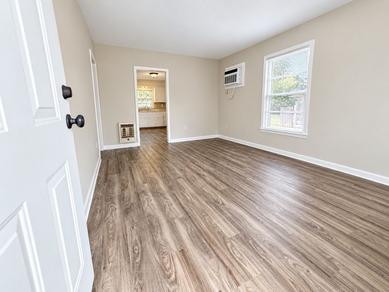 1610 Minerva Dr, Murfreesboro, TN 37130