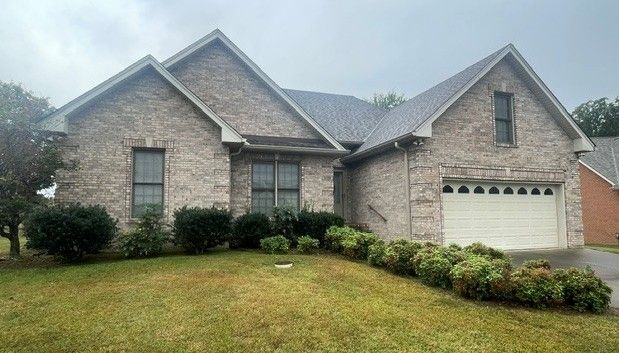 180 Foxrun, Springfield, TN 37172