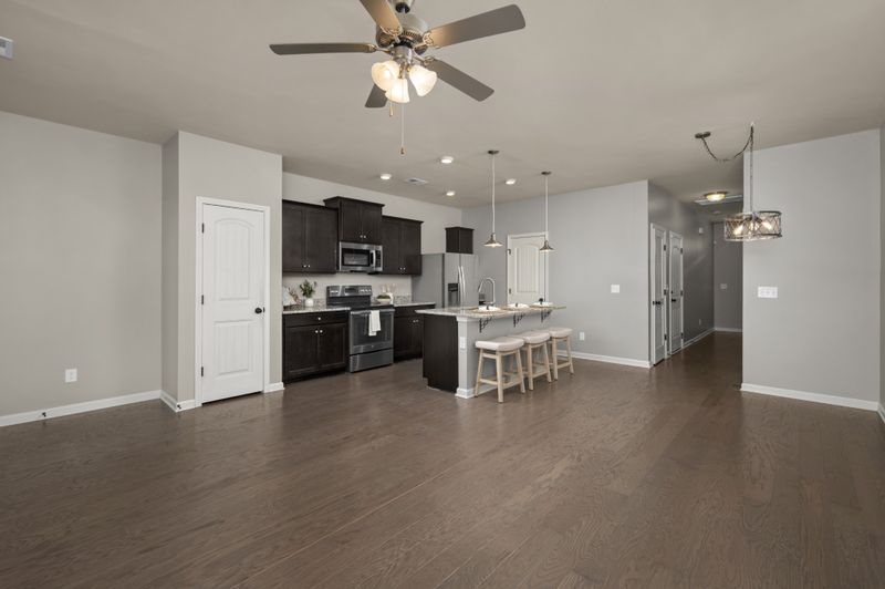 4006 Cannonsgate Ln, Murfreesboro, TN 37128