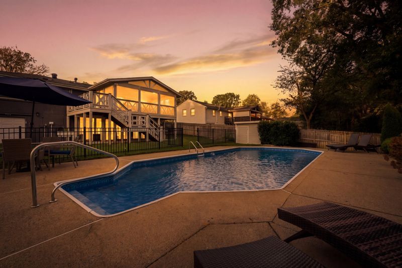 303 Wauford Dr, Nashville, TN 37211