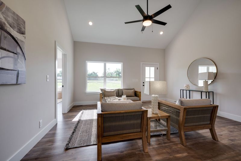 831 Wells Rd, Dickson, TN 37055