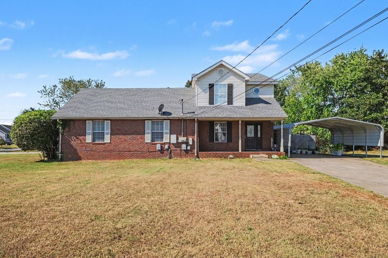 807 Mason Tucker Dr, Smyrna, TN 37167