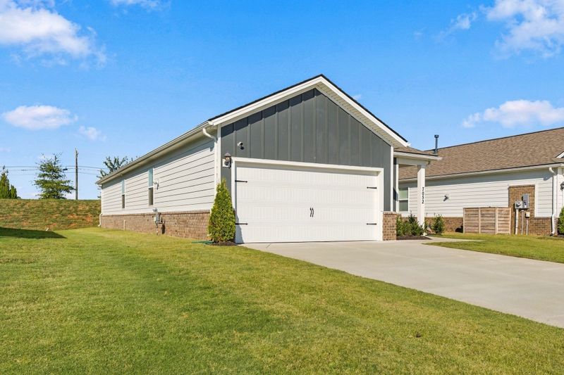 7052 Lang Ave, White House, TN 37188