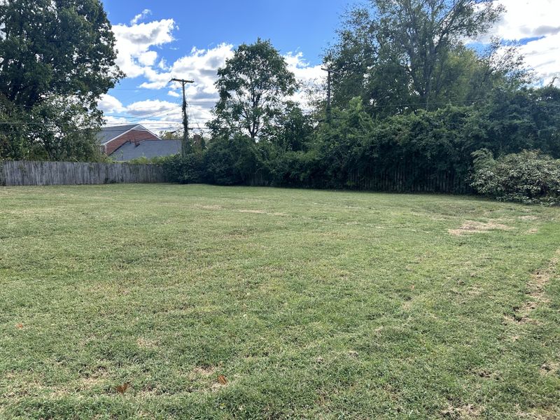 915 Coral Rd, Nashville, TN 37204