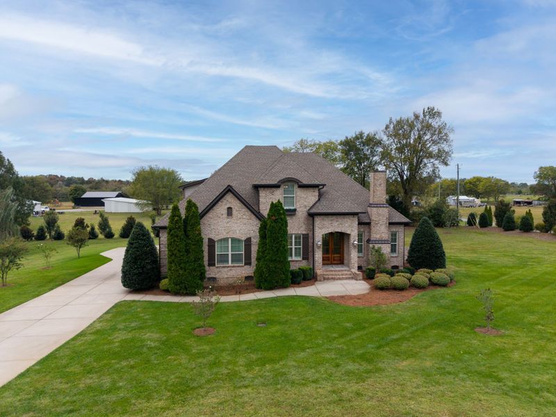 1002 Glastonbury Way, Murfreesboro, TN 37129