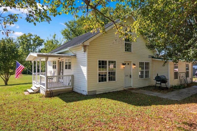 1575 Thompson Station Rd W, Thompsons Station, TN 37179