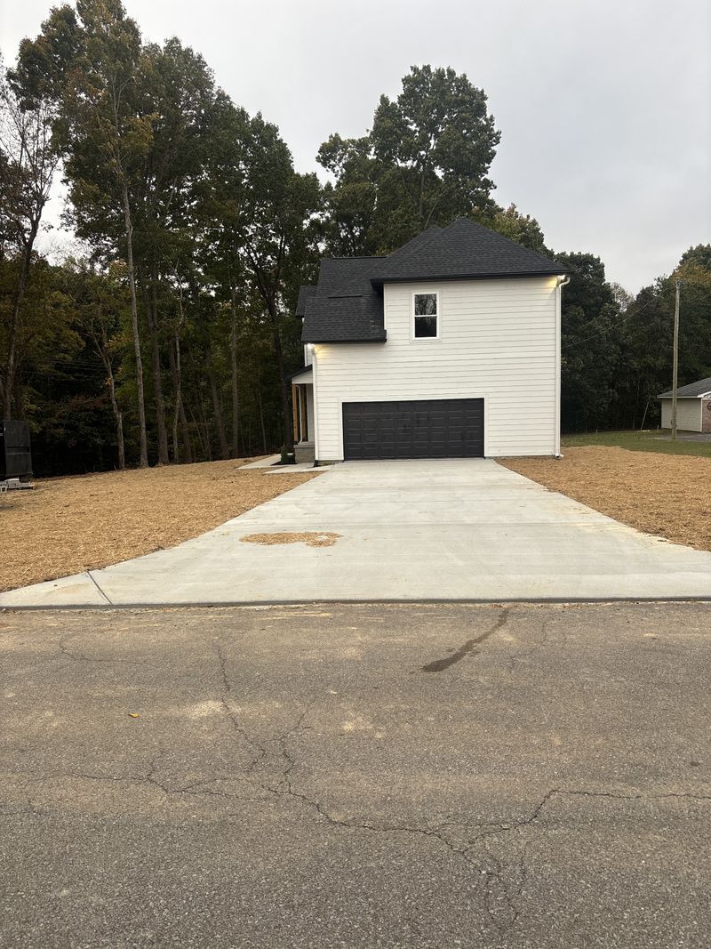 105 Contrary Rd, Burns, TN 37029