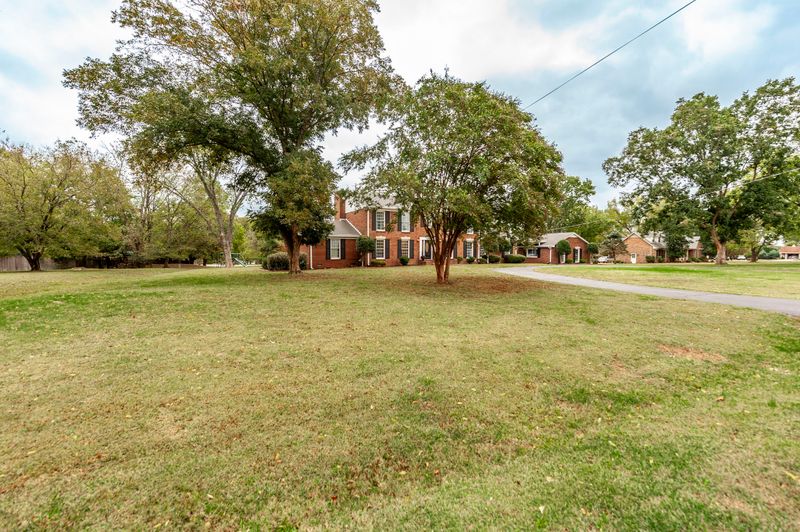 1781 Hickory Trace Dr, Gallatin, TN 37066