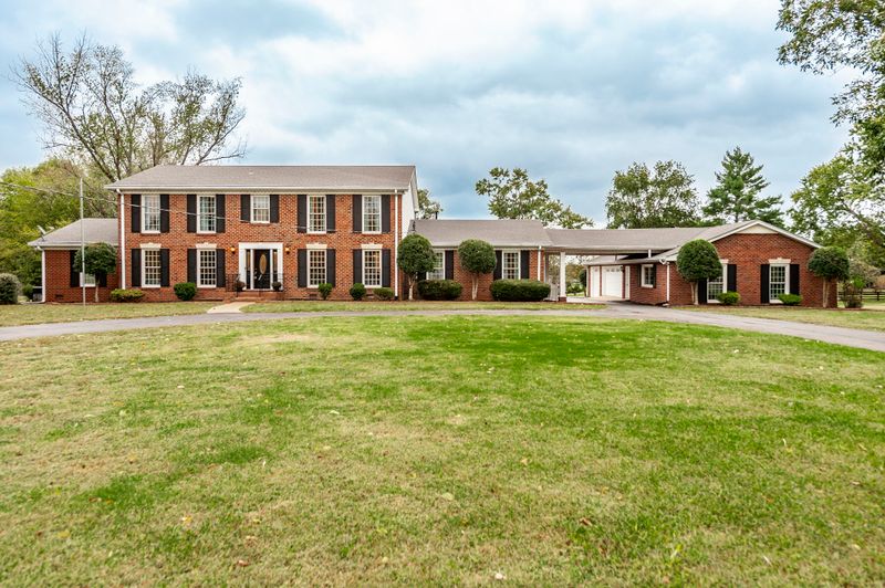 1781 Hickory Trace Dr, Gallatin, TN 37066