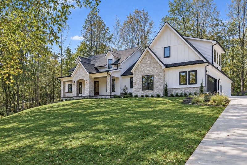 7410 Sleepy Hollow Ln, Fairview, TN 37062