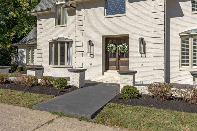 110 Poplar St, Franklin, TN 37064