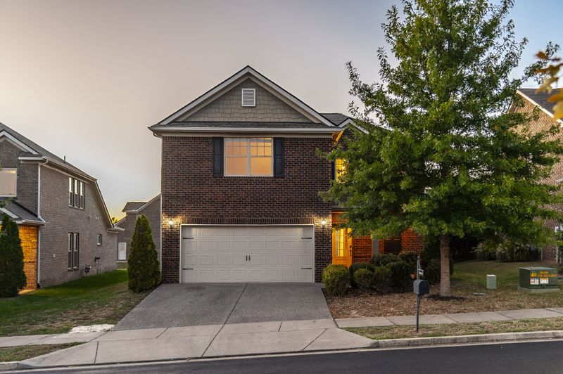 211 Hempstead Ct, Gallatin, TN 37066