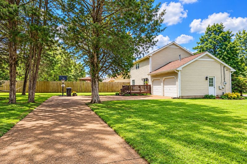 316 Cedarcliff Rd, Antioch, TN 37013