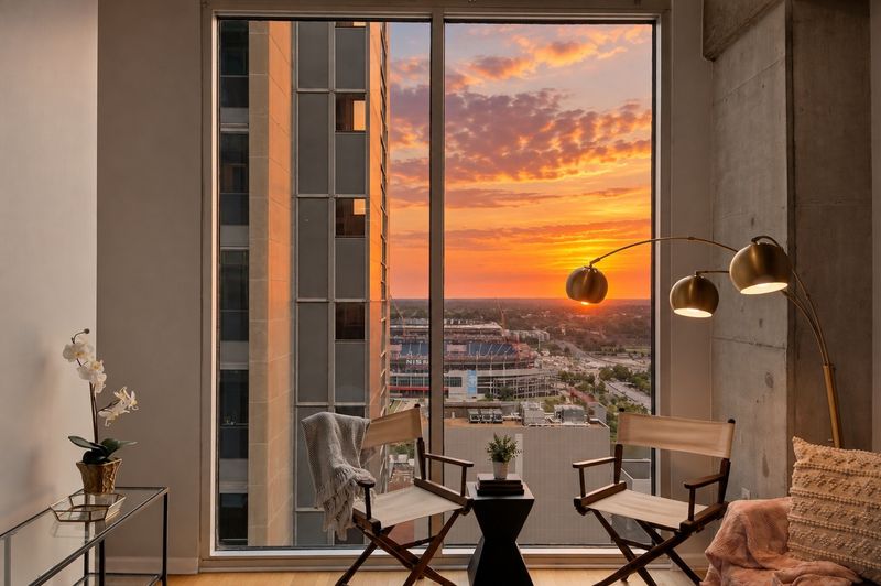 415 Church St #2411, Nashville, TN 37219