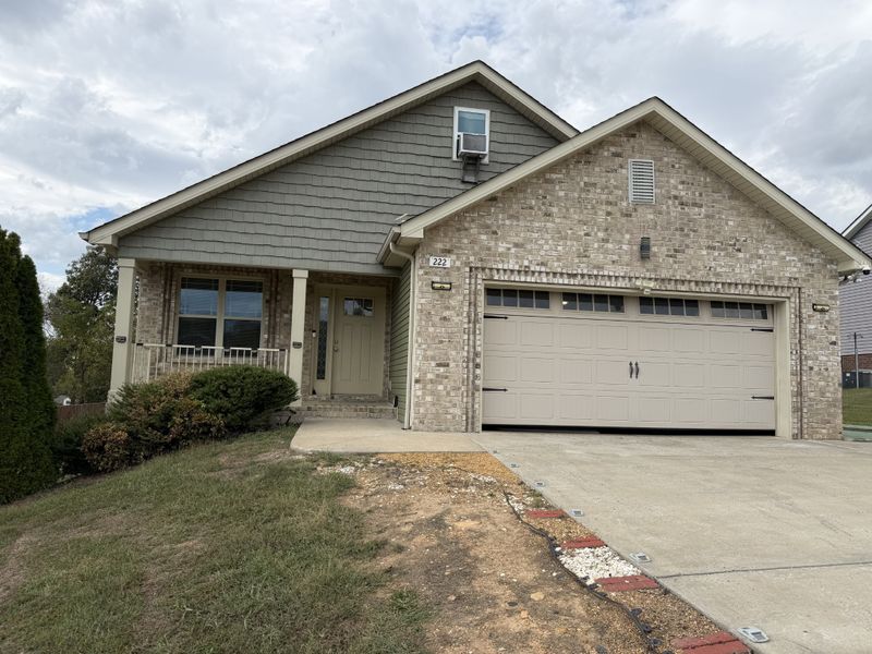 222 Hillview Way, Springfield, TN 37172