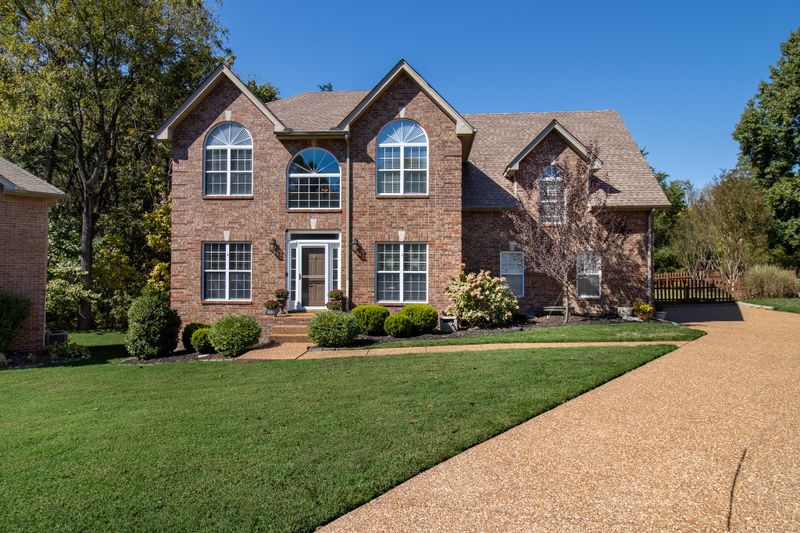 1516 Stoner Vly, Hermitage, TN 37076