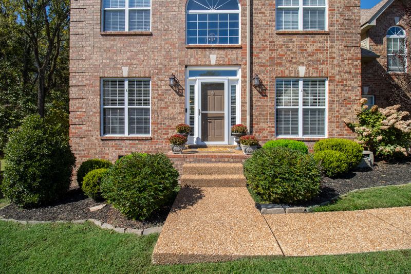 1516 Stoner Vly, Hermitage, TN 37076