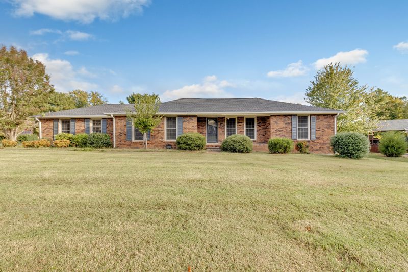 208 General Forrest Dr, Springfield, TN 37172