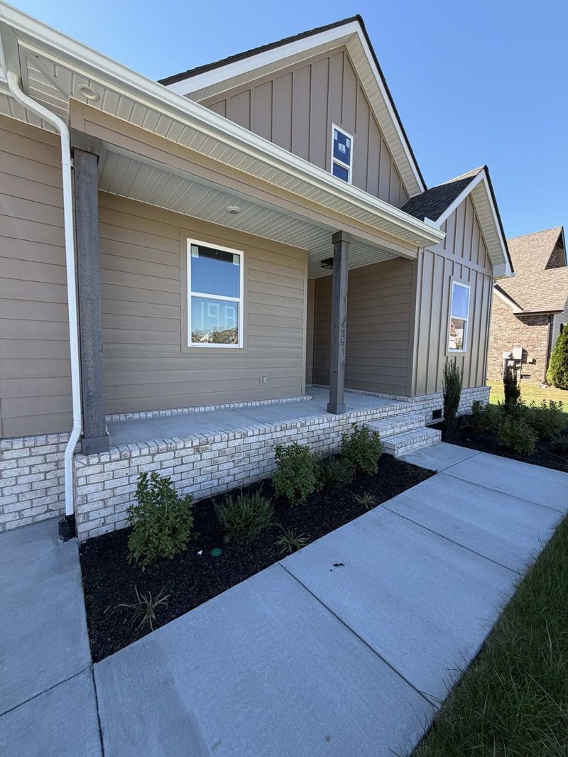 426 Peak Top Trl, La Vergne, TN 37086