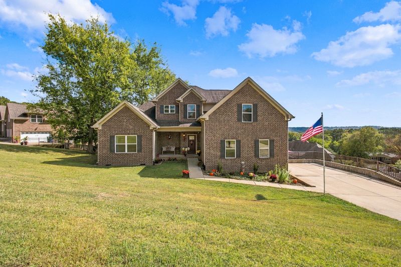 1703 Aster Dr, Columbia, TN 38401
