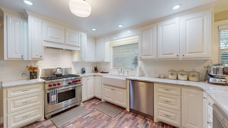 1973 Hygeia Rd, Greenbrier, TN 37073
