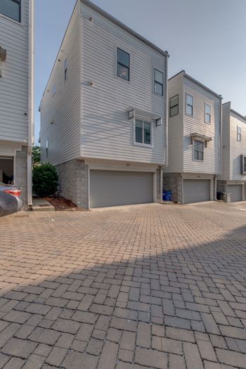 1017 11th Ave S, Nashville, TN 37203