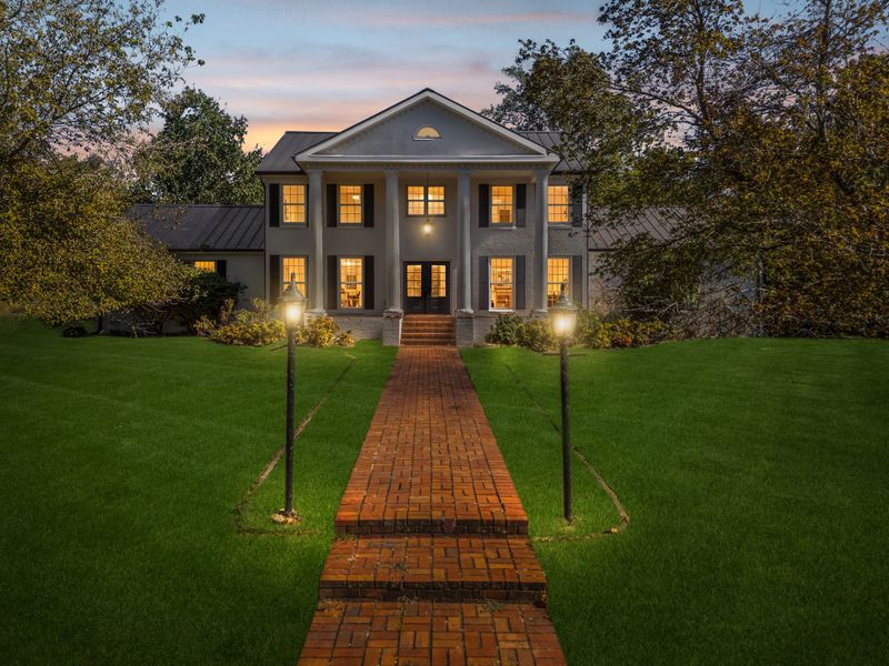 1858 Wilson Pike, Franklin, TN 37067