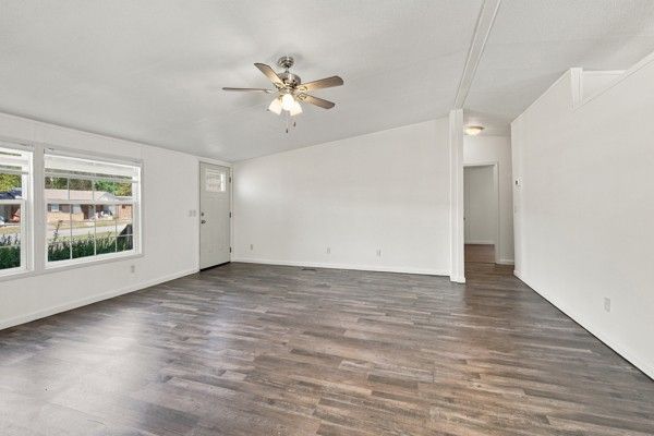 303 W Garretts Creek Rd, Westmoreland, TN 37186