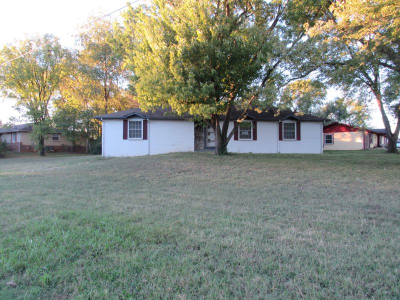 409 Pioneer Dr, Smyrna, TN 37167