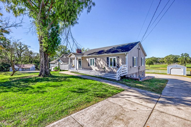 130 Park Cir, Old Hickory, TN 37138