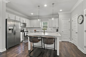734 Bellevue Rd, Nashville, TN 37221