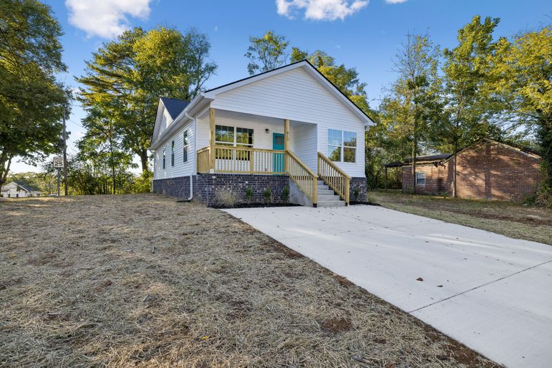 812 Woodside St, Columbia, TN 38401