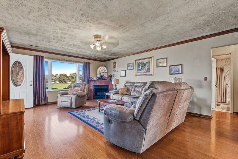 2613 Old Newport Hwy, Sevierville, TN 37876