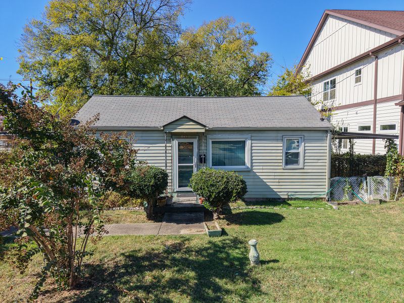 1221 14th Ave S, Nashville, TN 37212