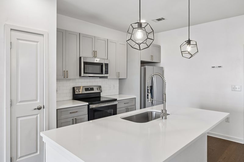 1677 54th Ave N #407, Nashville, TN 37209