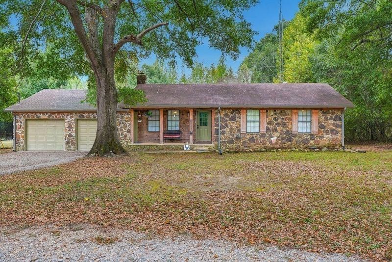 4240 County Road 5, Florence, AL 35633