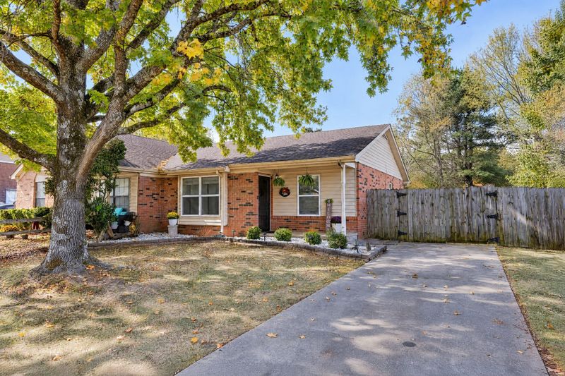 2573 Exeter Dr, Murfreesboro, TN 37130