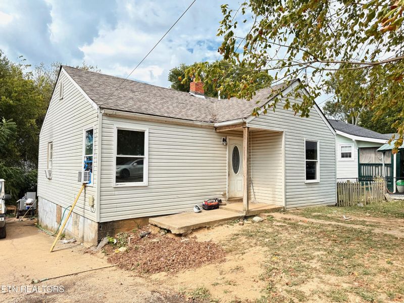 3229 Shields Ave, Knoxville, TN 37914