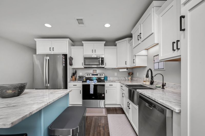 249 Signature Pl, Lebanon, TN 37087
