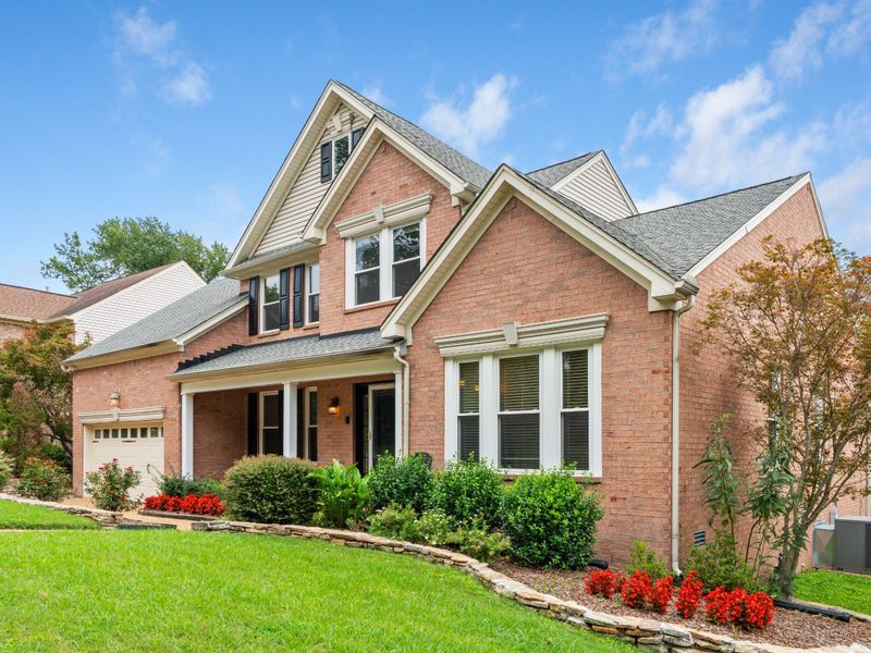 5208 Cochran Dr, Nashville, TN 37220